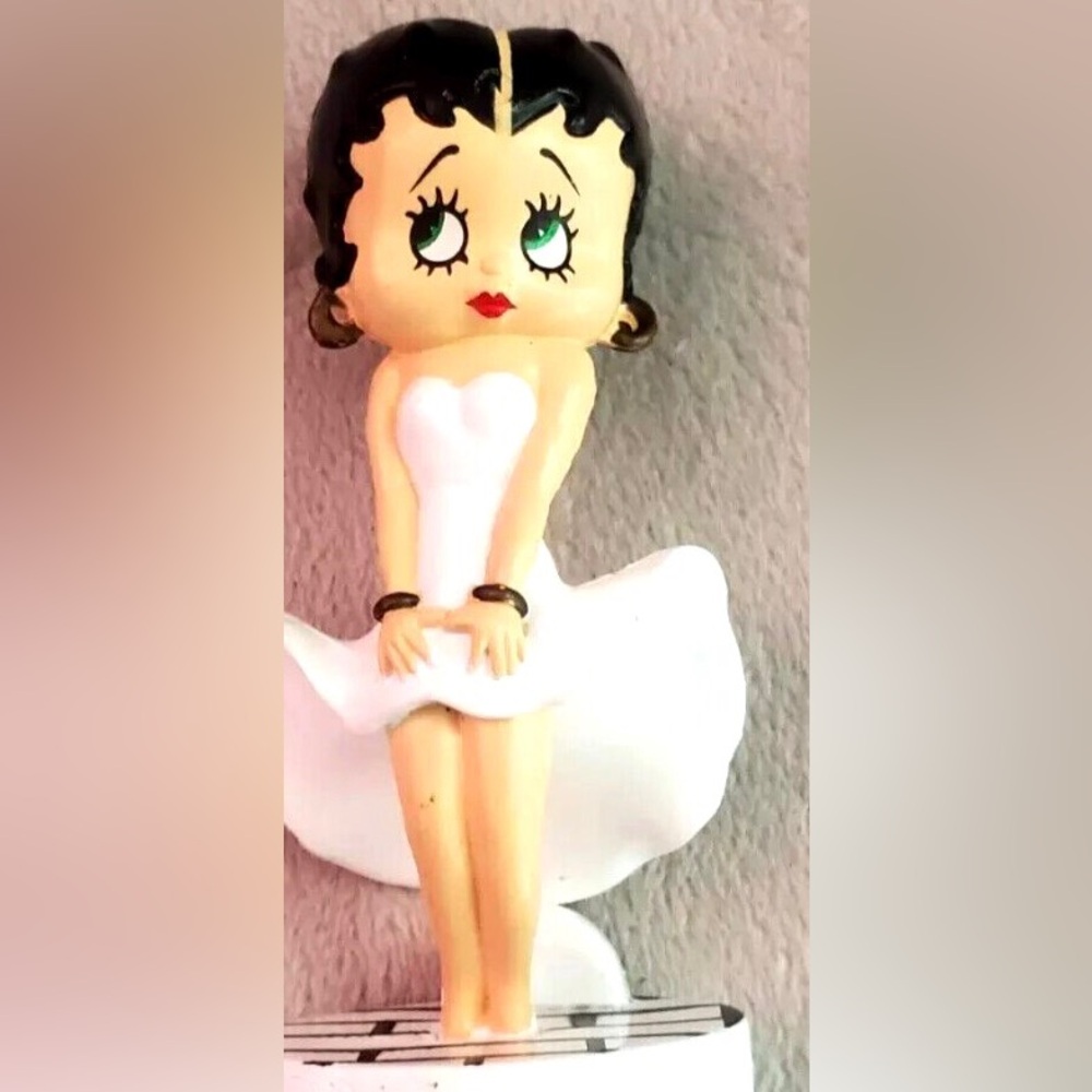 Betty Boop Vintage Collectable Figurine - Picture 2 of 13